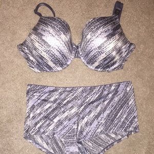 Victoria’s Secret Set